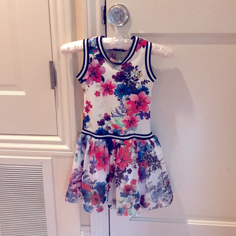 Girls dress